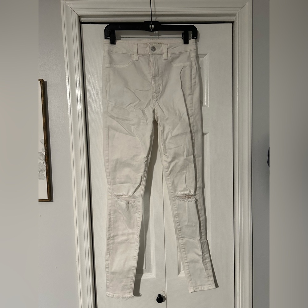 American Eagle Outfitters Cream Skinny Jeans